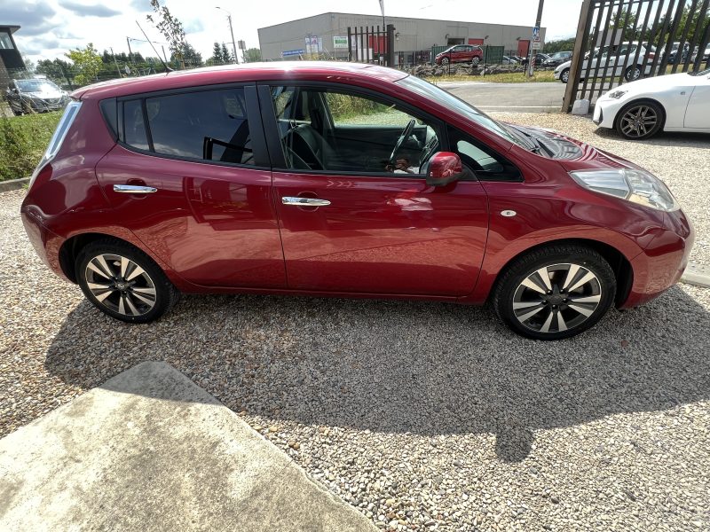 NISSAN LEAF 2016