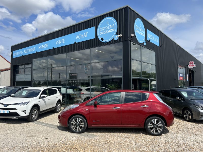NISSAN LEAF 2016