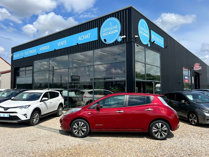 NISSAN LEAF 2016