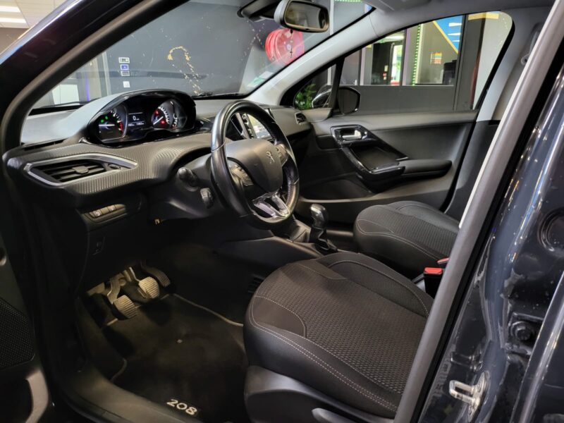 PEUGEOT 208 1.2 THP 110CH ALLURE / GPS + CARPLAY