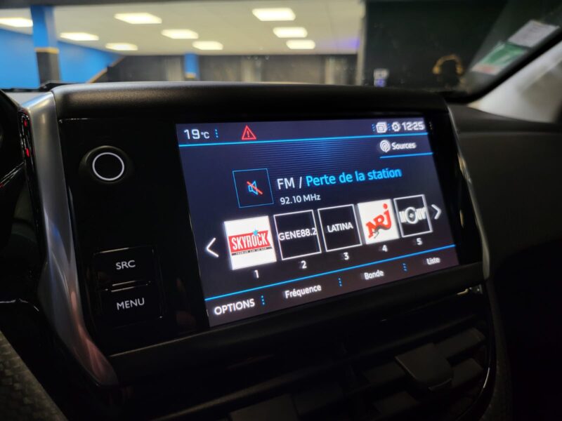 PEUGEOT 208 1.2 THP 110CH ALLURE / GPS + CARPLAY