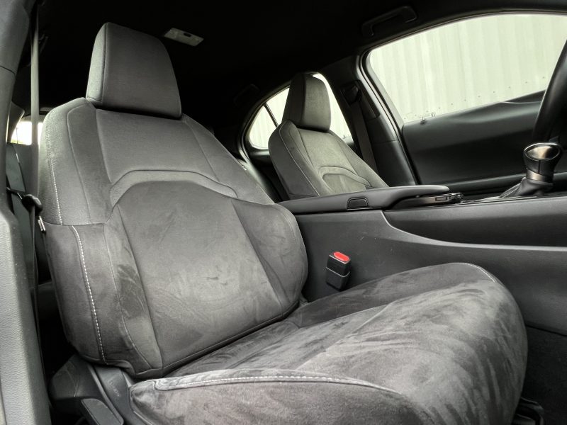 LEXUS UX 250H HYBRID 2.0 VVT-iE 184 Cv BOITE AUTO / APPLE CARPLAY ANDROID CAMERA - Garantie1an