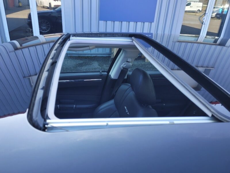 CHRYSLER 300 C SRT DESIGN 3.0 V6 218 Cv ORIGINE FRANCE / BOITE AUTO GPS TOIT OUVRANT - Garanrtie1an