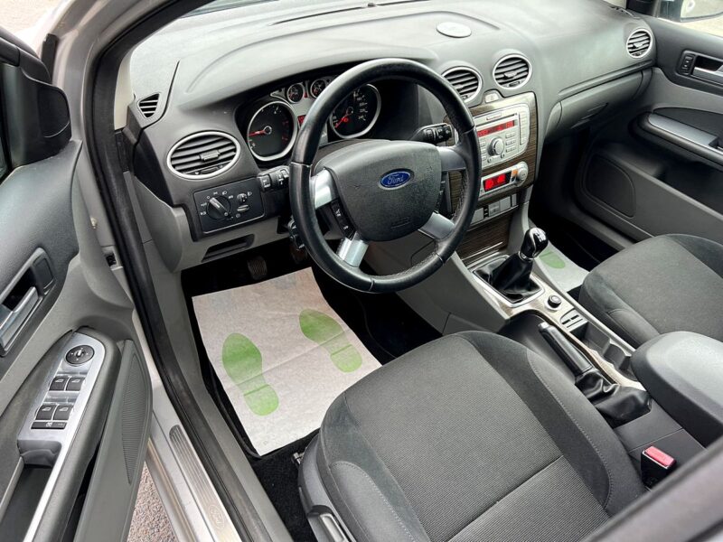FORD FOCUS II 1.6 TDCI 110 Cv 5 PORTES / TITANIUM ORIGINE FRANCE - Garantie1an