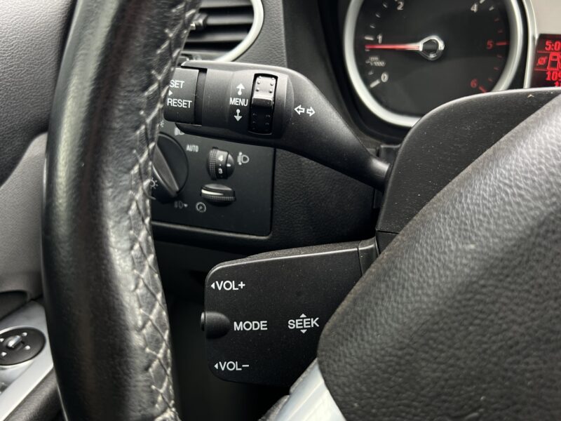 FORD FOCUS II 1.6 TDCI 110 Cv 5 PORTES / TITANIUM ORIGINE FRANCE - Garantie1an