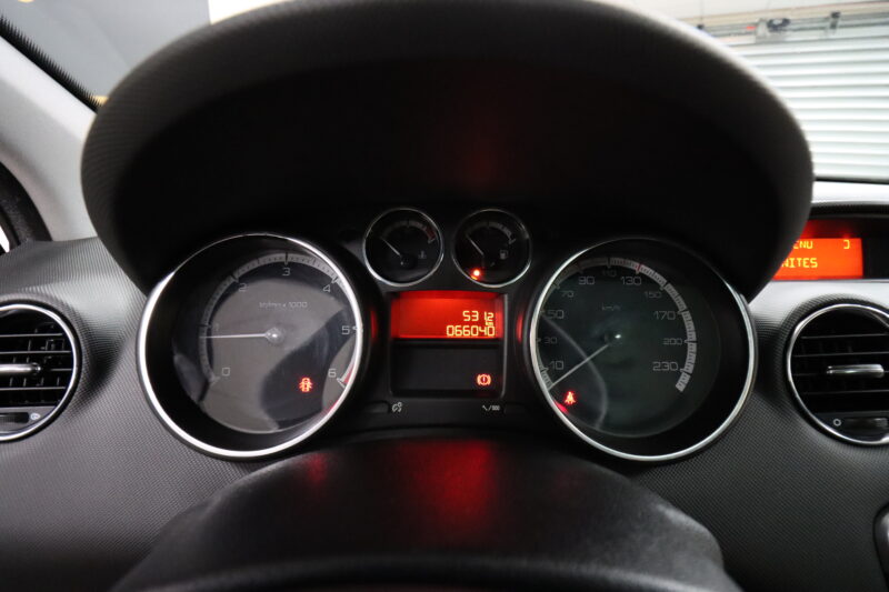 PEUGEOT 308 SW I 2011