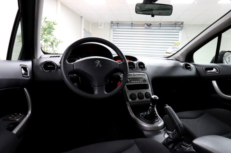 PEUGEOT 308 SW I 2011