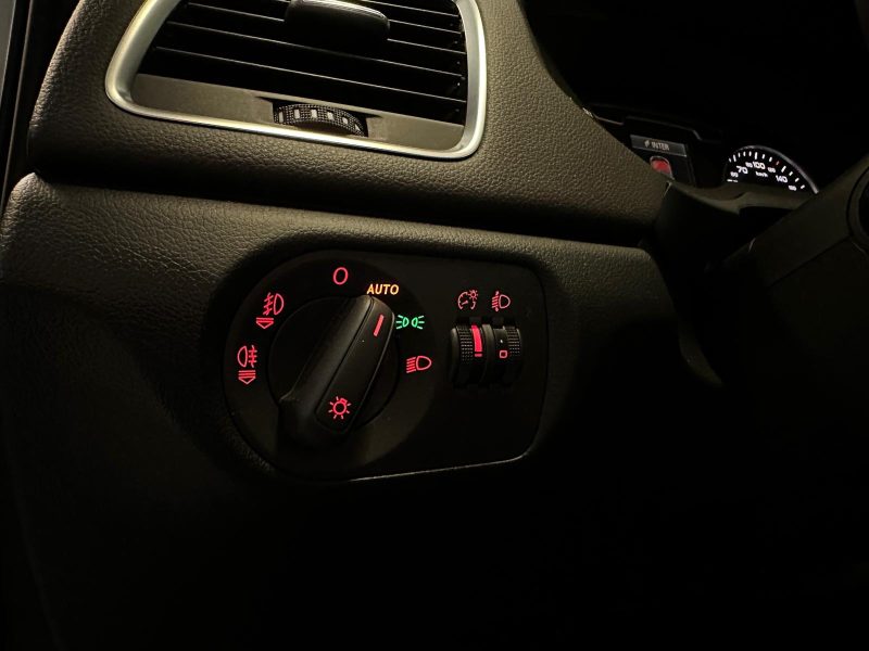 AUDI Q3 2.0 TDI QUATTRO 140CH S-TRONIC AMBIENTE / ATTELAGE + GPS