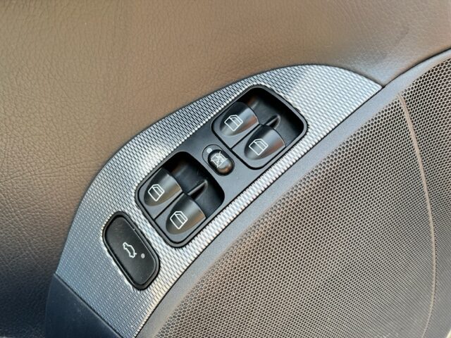 MERCEDES BENZ CLK 200 ÉLÉGANCE CABRIOLET 