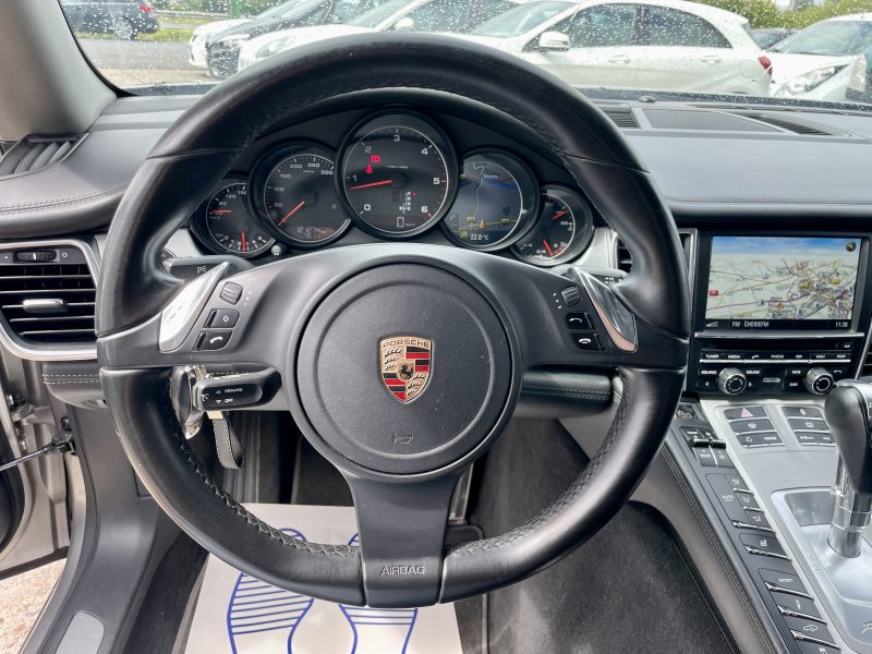 PORSCHE PANAMERA 2012