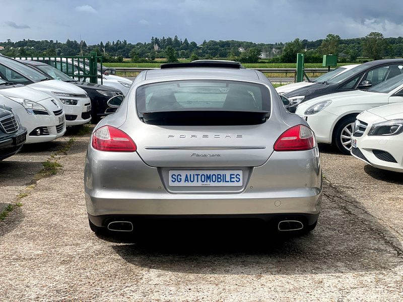 PORSCHE PANAMERA 2012
