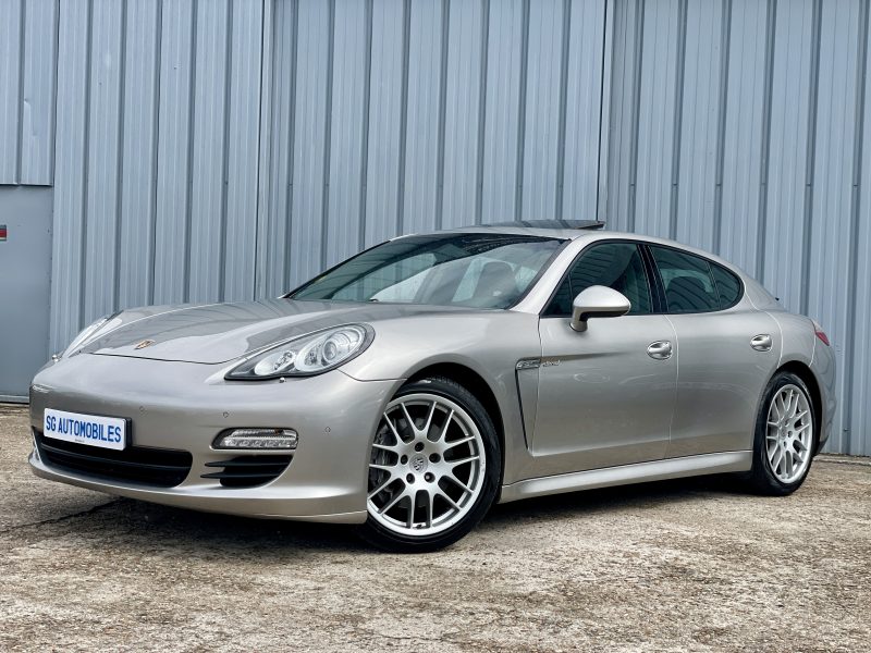 PORSCHE PANAMERA 2012
