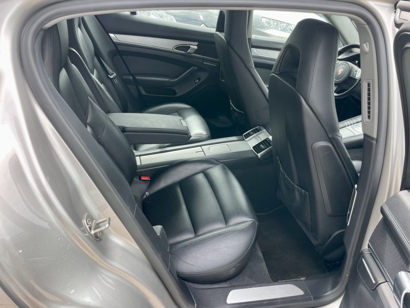 PORSCHE PANAMERA 2012