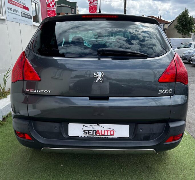 PEUGEOT 3008 2012