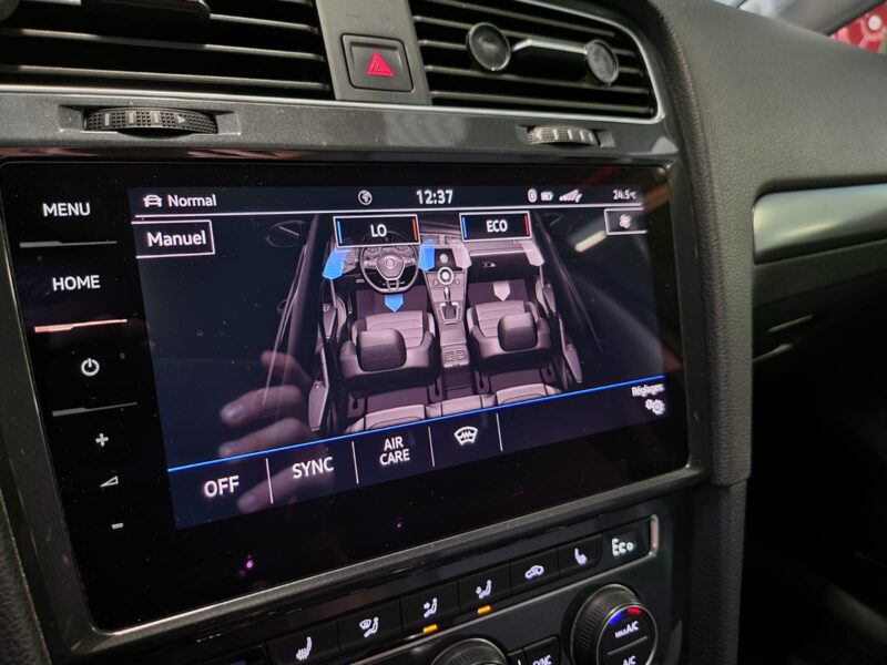 VOLKSWAGEN E-GOLF 136cv VIRTUAL COCKPIT / APPLE CARPLAY / JANTES 18 / SIEGES CHAUFFANTS