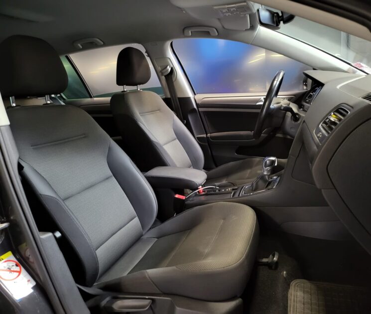 VOLKSWAGEN E-GOLF 136cv VIRTUAL COCKPIT / APPLE CARPLAY / JANTES 18 / SIEGES CHAUFFANTS