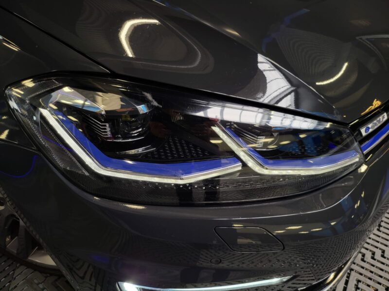 VOLKSWAGEN E-GOLF 136cv VIRTUAL COCKPIT / APPLE CARPLAY / JANTES 18 / SIEGES CHAUFFANTS