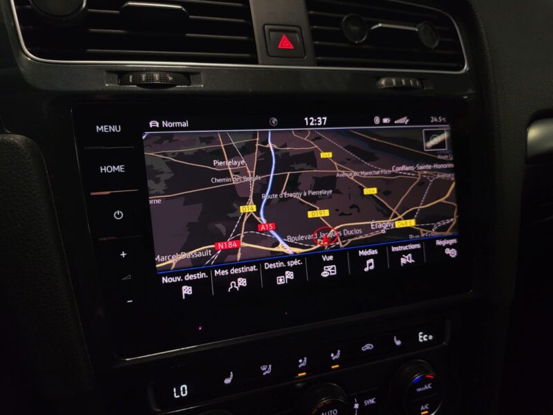 VOLKSWAGEN E-GOLF 136cv VIRTUAL COCKPIT / APPLE CARPLAY / JANTES 18 / SIEGES CHAUFFANTS