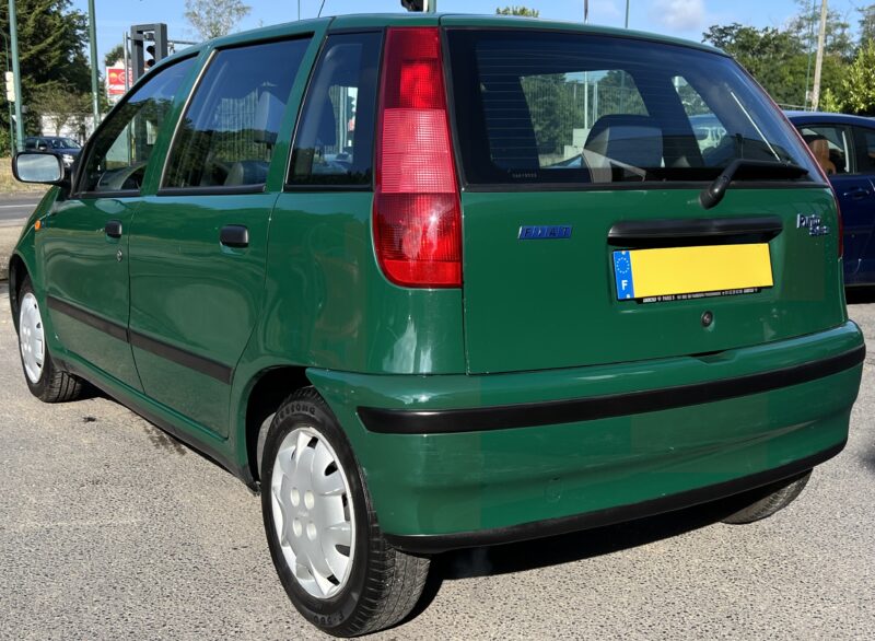 FIAT PUNTO 1.2 60 Cv 1ERE MAIN / BOITE AUTOMATIQUE CLIMATISATION 25 700 Kms Réels - Garantie1an
