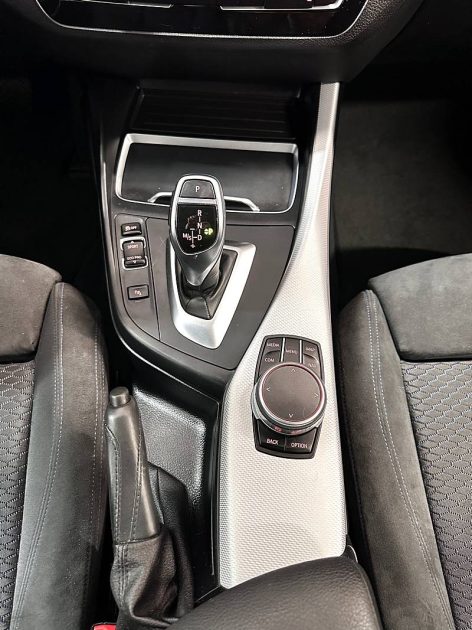 BMW Série 1 M140i A xDrive 340ch m 14