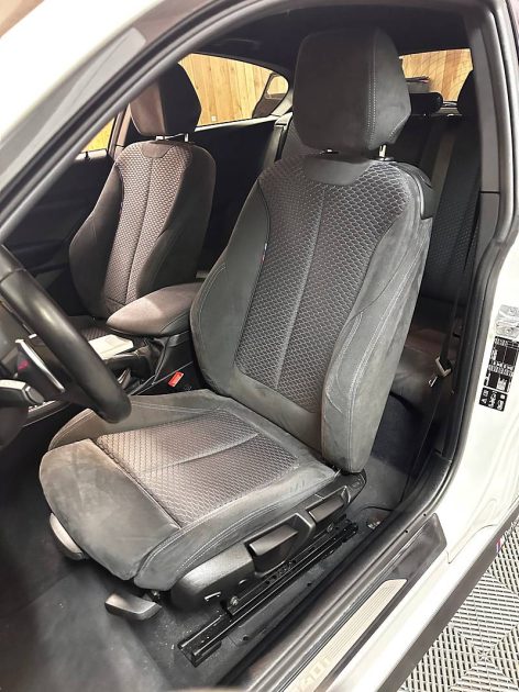 BMW Série 1 M140i A xDrive 340ch m 14