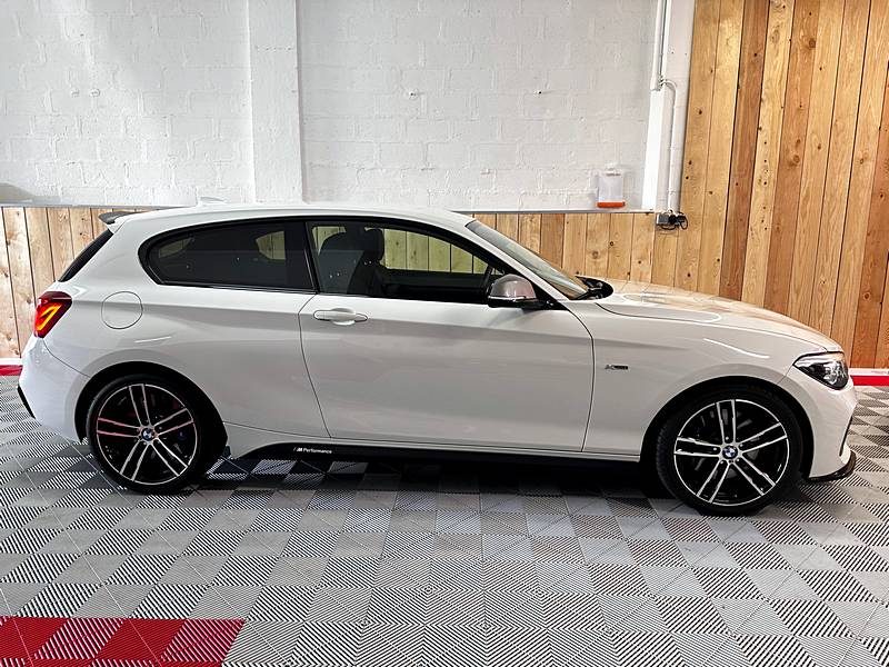 BMW Série 1 M140i A xDrive 340ch m 14