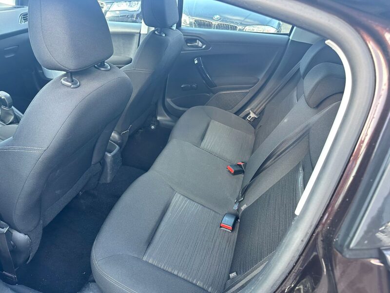 PEUGEOT 208 I 2013