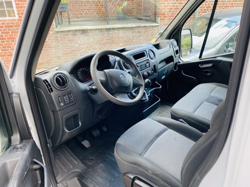 RENAULT MASTER III Camionnette 2019