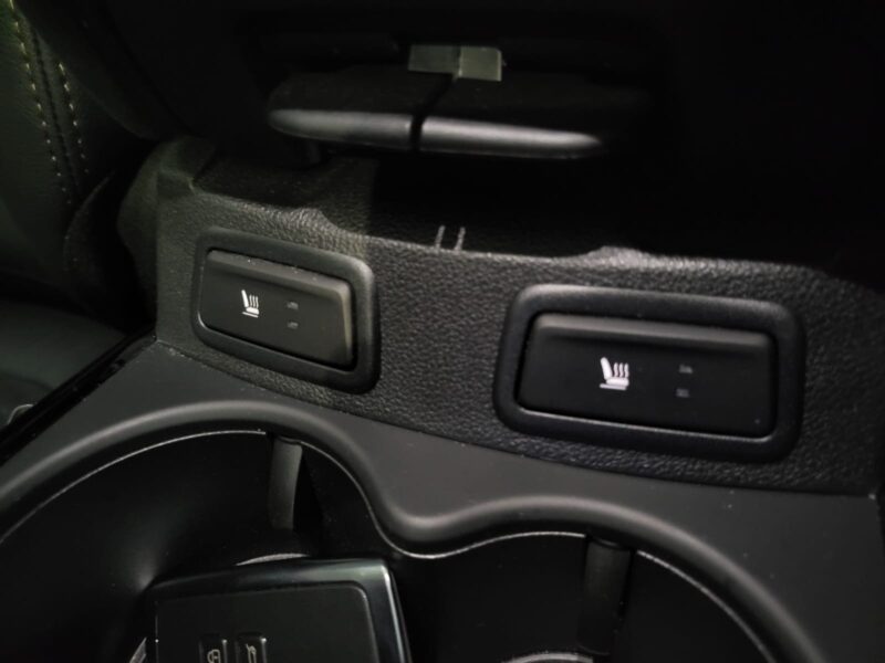 RENAULT KADJAR 1.3 TCe 140cv Black Edition 2500kms EDC7 // CAMERA DE RECUL/SIEGES CHAUFFANTS/SONO BO