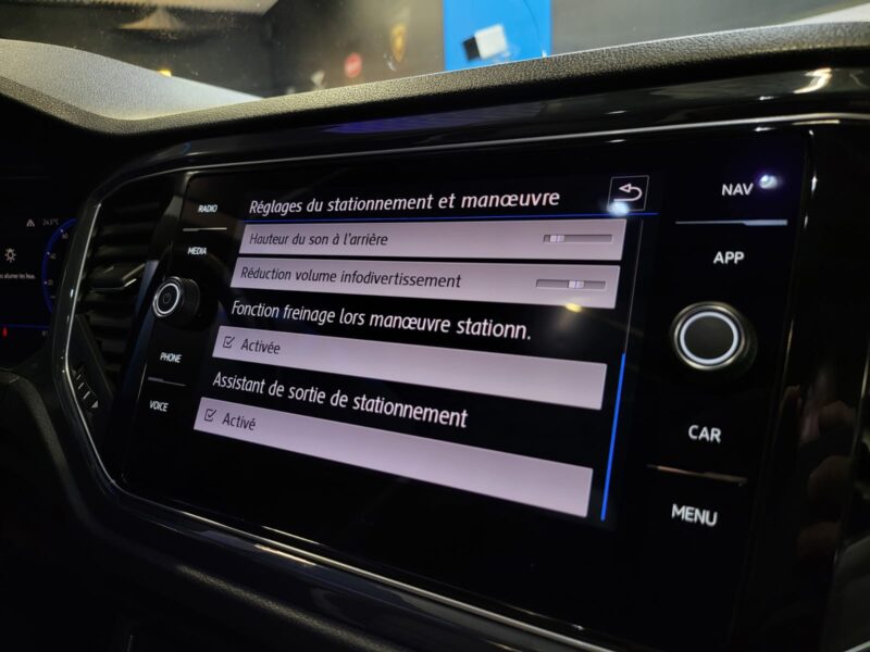 VOLKSWAGEN T-ROC 2.0 TDi 150cv 4-MOTION 4x4 CARAT EXCLUSIVE DSG7 TOIT OUVRANT / VIRTUAL COCKPIT / CA