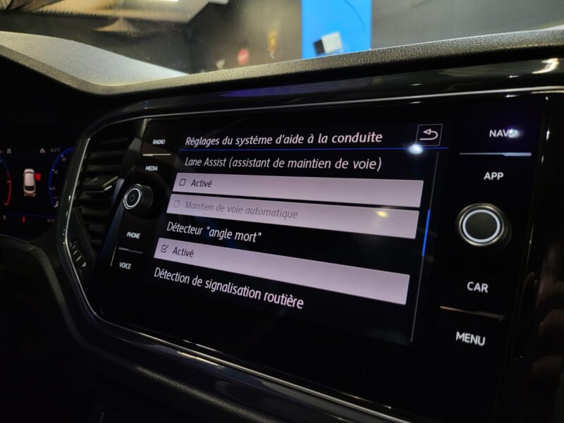 VOLKSWAGEN T-ROC 2.0 TDi 150cv 4-MOTION 4x4 CARAT EXCLUSIVE DSG7 TOIT OUVRANT / VIRTUAL COCKPIT / CA