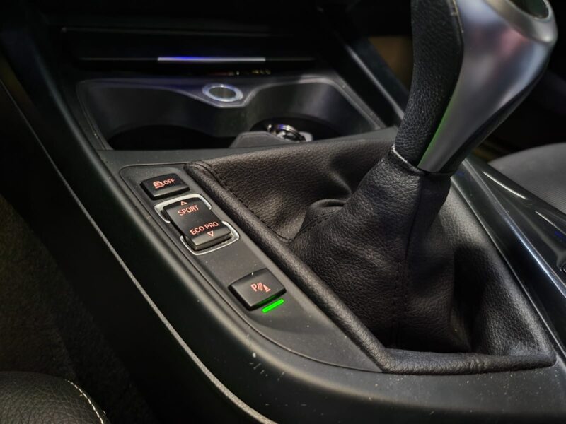 B.M.W. SERIE 1 118 d 143 cv XDRIVE URBAN LIFE / CARPLAY