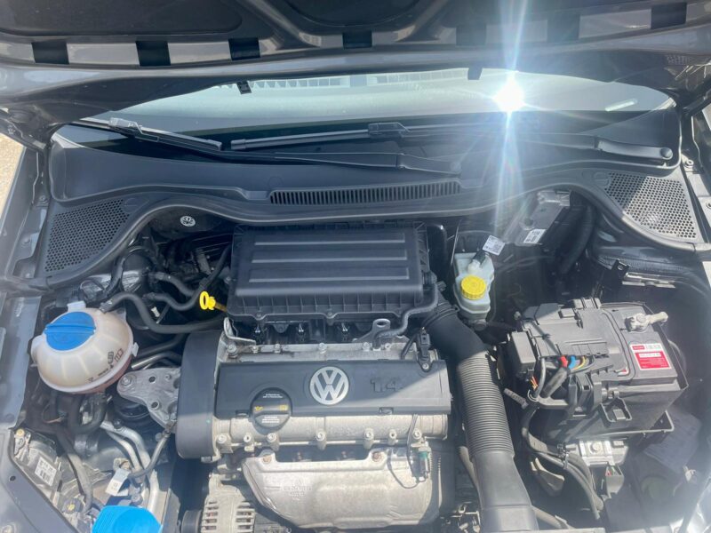 VOLKSWAGEN POLO V 2014