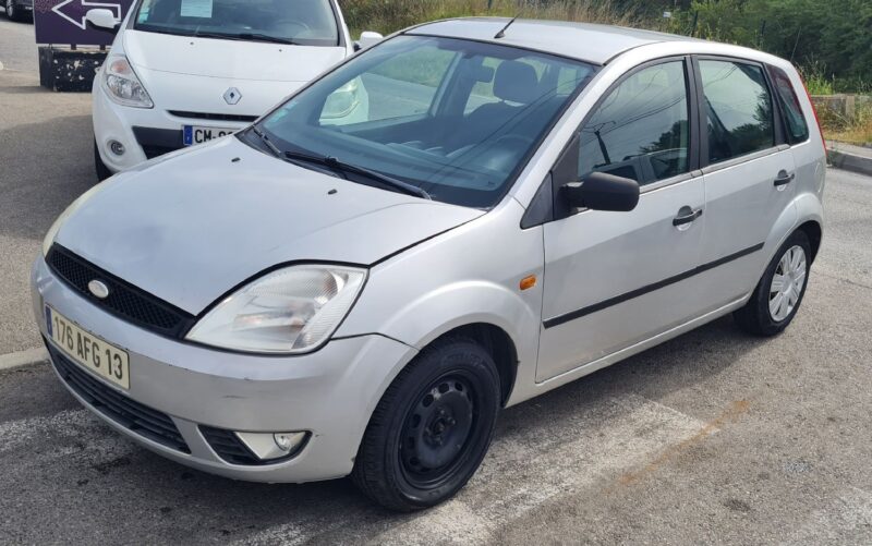 FORD FIESTA V 2004