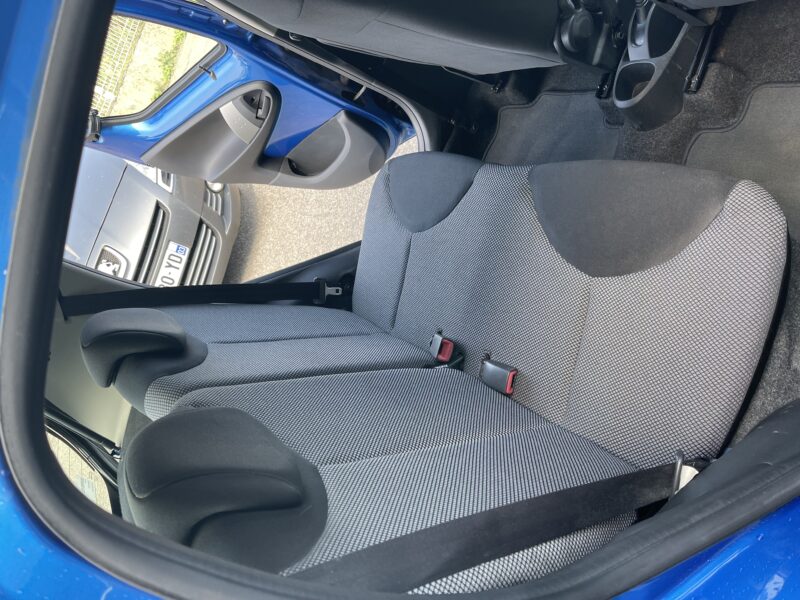 TOYOTA AYGO 1.0 VVT-I 68ch DYNAMIC 5P ESSENCE - CLIM