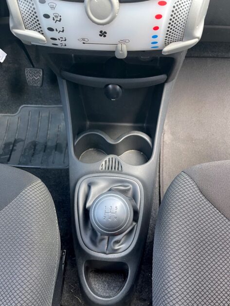 TOYOTA AYGO 1.0 VVT-I 68ch DYNAMIC 5P ESSENCE - CLIM