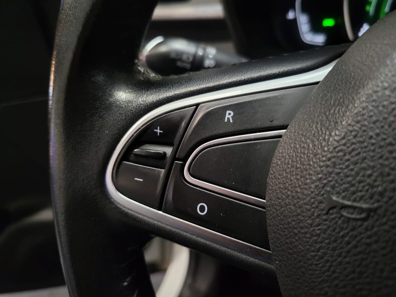 1.5 dCi 110cv INTENS / TOIT OUVRANT / CAMERA AR