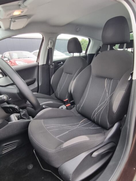 PEUGEOT 208 1.6 HDi 92 Active