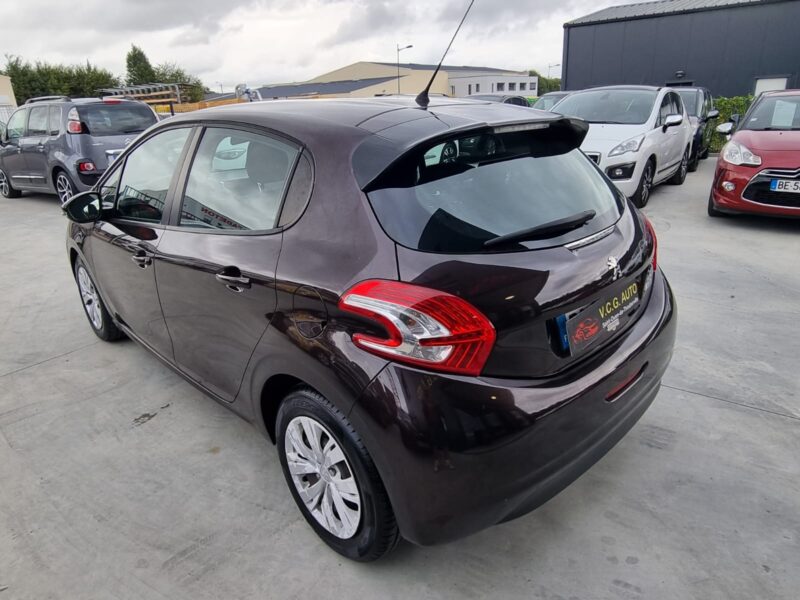 PEUGEOT 208 1.6 HDi 92 Active
