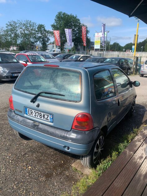RENAULT TWINGO