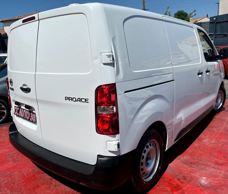 TOYOTA PROACE Camionnette 2022
