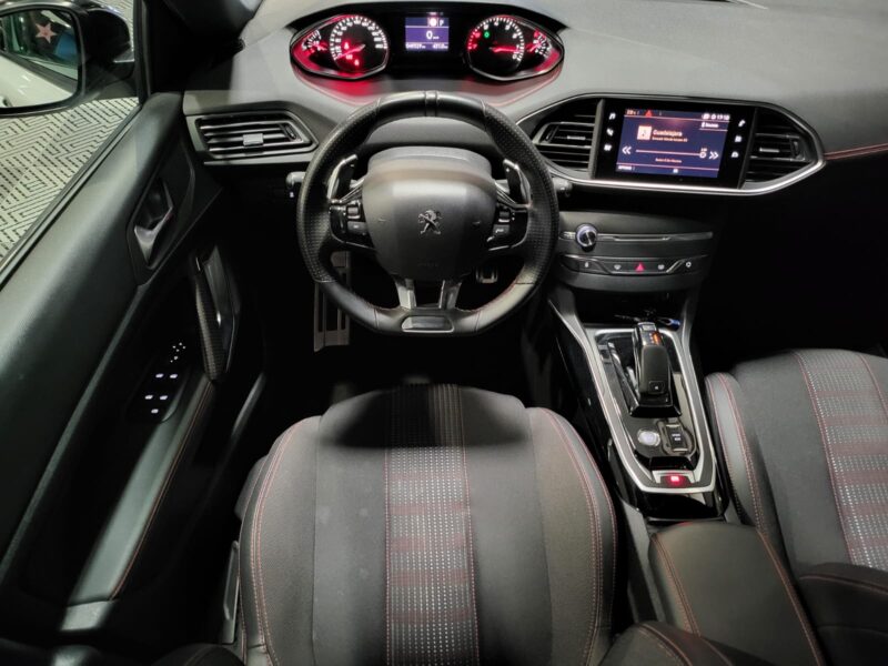 PEUGEOT 308 1.2 130cv GT LINE Black Edition , Caméra 360 , AppleCarplay 