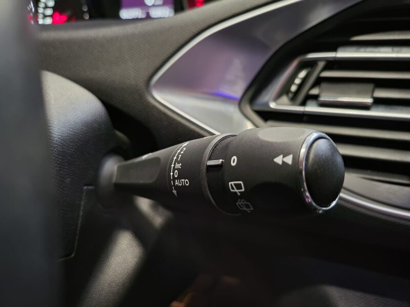 PEUGEOT 308 II 1.2 Puretech 130cv FELINE /TOIT PANO+CAMERA+GPS/