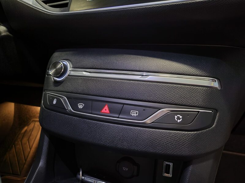 PEUGEOT 308 II 1.2 Puretech 130cv FELINE /TOIT PANO+CAMERA+GPS/