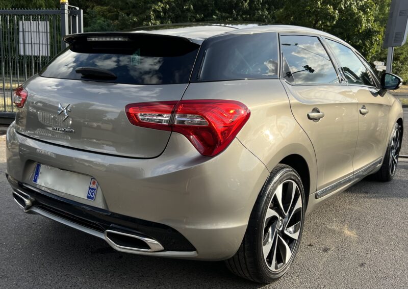 CITROEN DS5 2.0 HDI 163 Cv LUXE / TOIT PANO GPS CUIR CAMERA ATTELAGE - Garantie1an