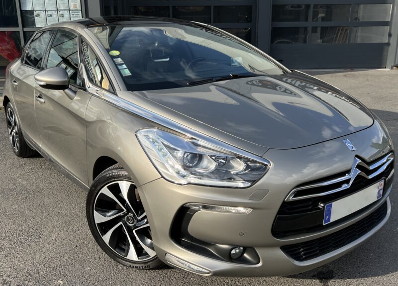 CITROEN DS5 2.0 HDI 163 Cv LUXE / TOIT PANO GPS CUIR CAMERA ATTELAGE - Garantie1an