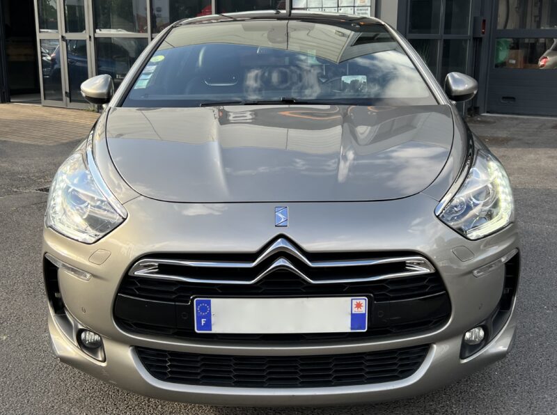 CITROEN DS5 2.0 HDI 163 Cv LUXE / TOIT PANO GPS CUIR CAMERA ATTELAGE - Garantie1an