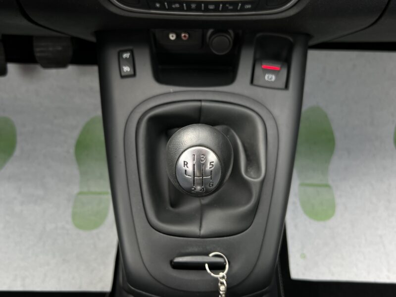 RENAULT SCENIC 3 III 1.6 110 CV BIO ETHANOL E85 / 1ERE MAIN ENTRETIEN COMPLET RENAULT - Garantie1an