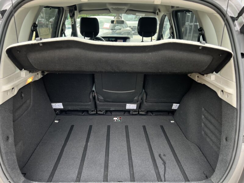 RENAULT SCENIC 3 III 1.6 110 CV BIO ETHANOL E85 / 1ERE MAIN ENTRETIEN COMPLET RENAULT - Garantie1an