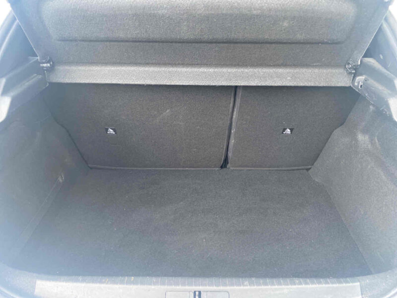 PEUGEOT 208 1.2 PureTech 100 STYLE 2021